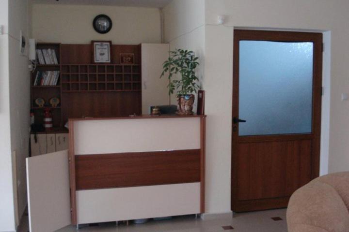 Семеен Хотел Атива - Family Hotel Ativa Lozenets Exterior foto