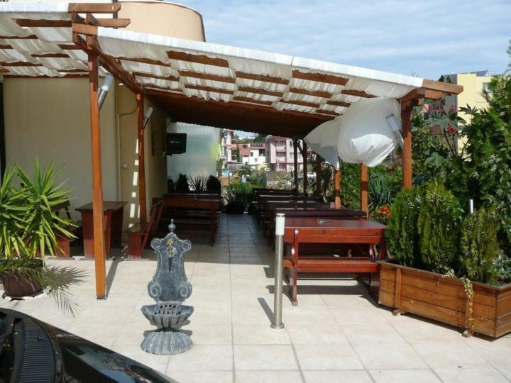 Семеен Хотел Атива - Family Hotel Ativa Lozenets Exterior foto