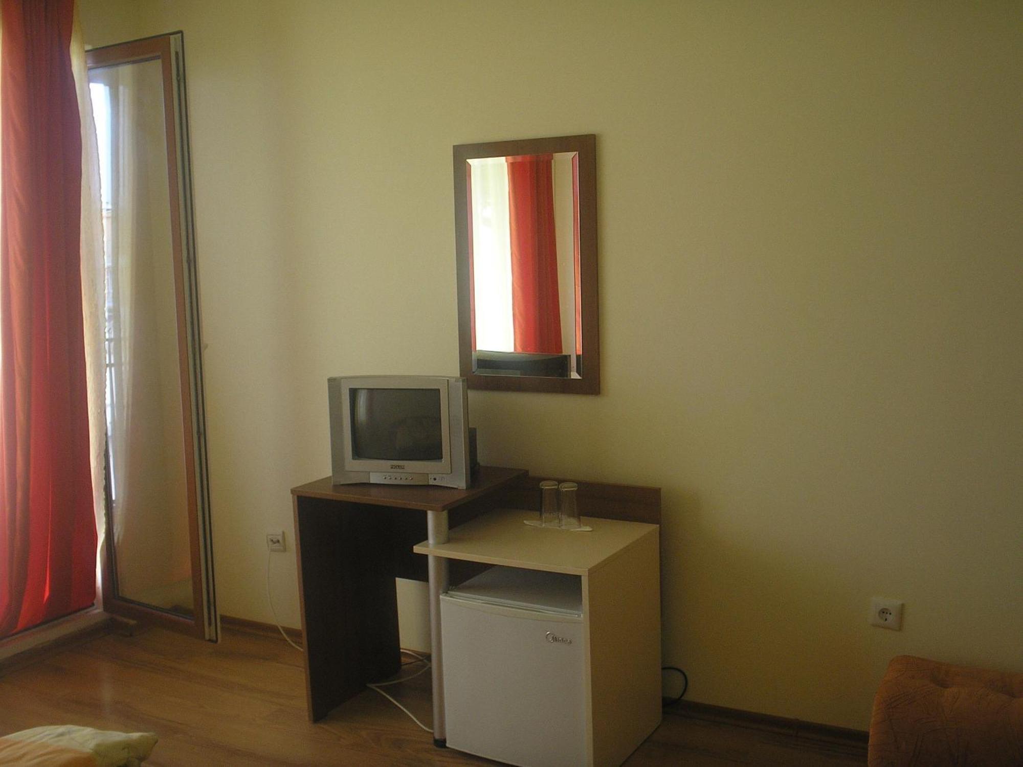 Семеен Хотел Атива - Family Hotel Ativa Lozenets Exterior foto